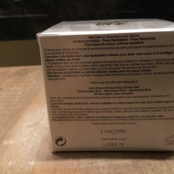 Lancôme Hydra Zen Moisturizing Cream-Gel (1 of 2) - Picture 4 of 5